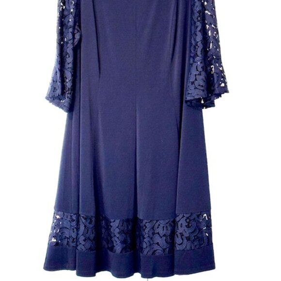 Jessica Howard Blue Formal Lined Nylon & Spandex Dress with 3/4 Bell Sleeves - Picture 3 of 13